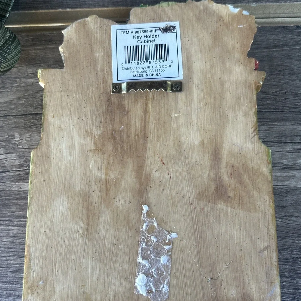 The Unbranded Brand decorative country